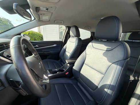 Used 2023 Chevrolet Bolt EUV LT w/ Convenience Package FWD image 42