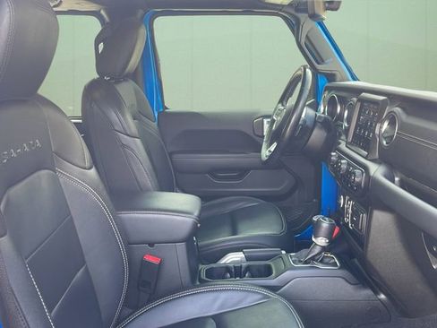 Used 2021 Jeep Wrangler Unlimited Sahara w/ Dual Top Group image 40