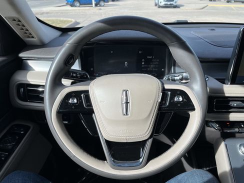 Used 2023 Lincoln Aviator AWD w/ Elements Package image 21