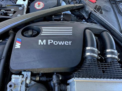 Used 2017 BMW M3 image 31