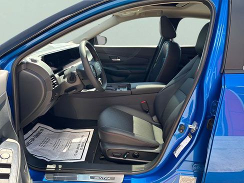 New 2026 Nissan Sentra SR w/ SR Premium Package FWD image 8