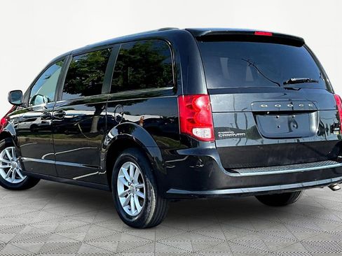 Used 2019 Dodge Grand Caravan SXT FWD image 4