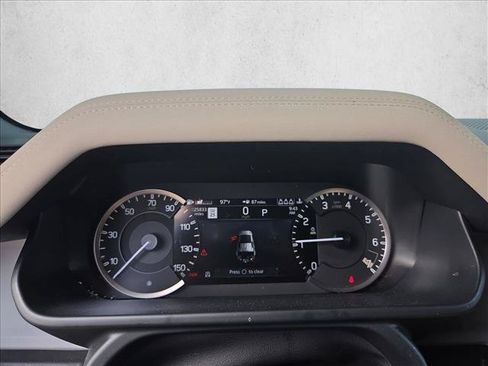 Used 2023 Land Rover Defender 110 X-Dynamic SE AWD/4WD image 11