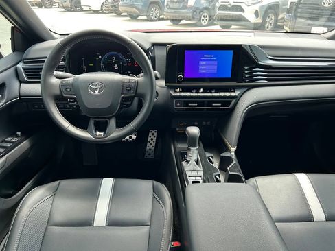 Used 2026 Toyota Camry SE w/ Convenience Package FWD image 15