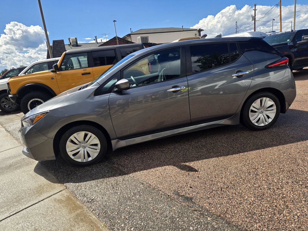 Used 2025 Nissan Leaf S FWD image 7