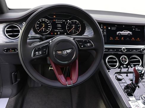 Used 2024 Bentley Continental GT image 12