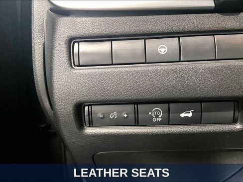 Used 2023 Nissan Rogue SL AWD/4WD image 22