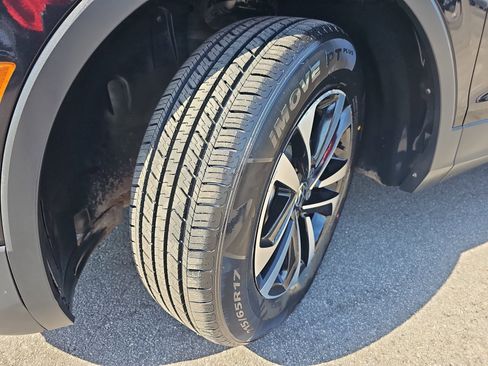 Used 2024 Volkswagen Tiguan S image 31