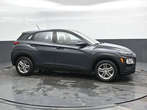 Used 2018 Hyundai Kona SE image 4