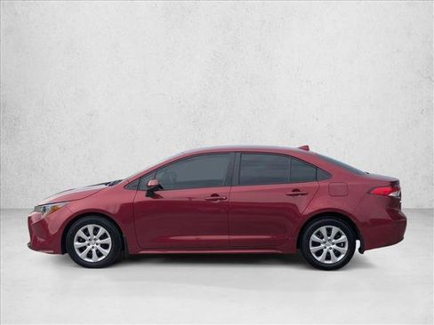Used 2025 Toyota Corolla LE FWD image 9