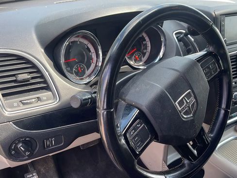 Used 2020 Dodge Grand Caravan SXT FWD image 10