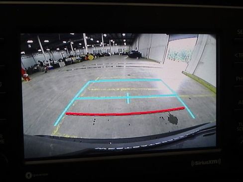 Used 2021 Toyota RAV4 XLE w/ Convenience Package image 8