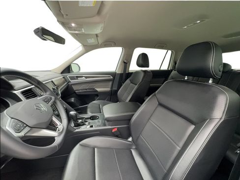 Used 2021 Volkswagen Atlas SE w/ Towing Package FWD image 18