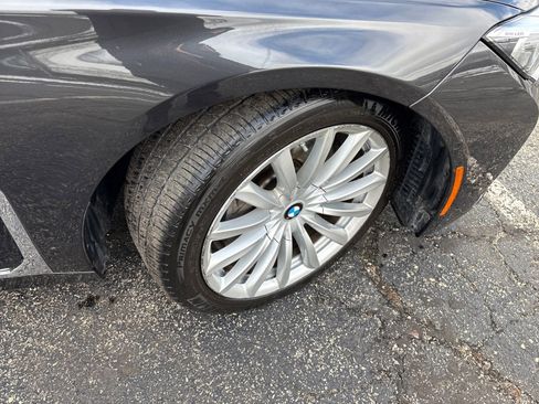 Used 2021 BMW 745e xDrive w/ Luxury Rear Seating Package image 33