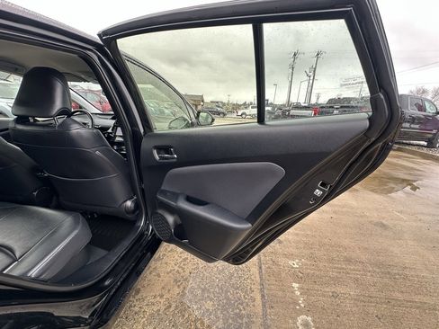 Used 2022 Toyota Prius LE image 13