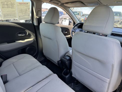 Used 2019 Honda HR-V LX image 33