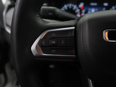 Used 2022 Jeep Compass Latitude image 16