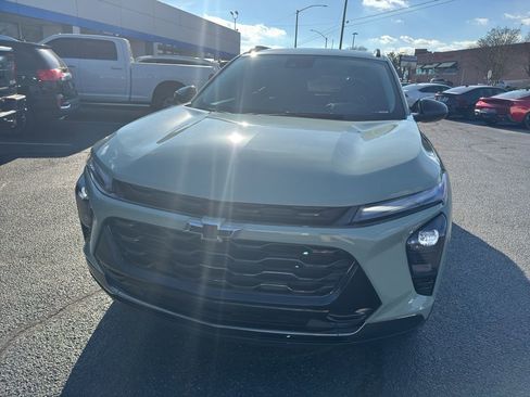 Used 2024 Chevrolet Trax ACTIV w/ Sunroof Package image 8