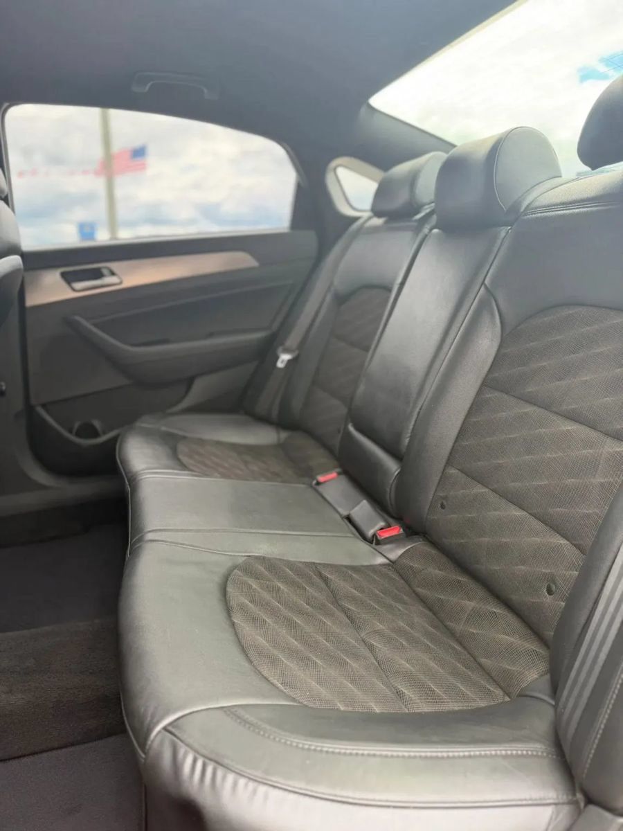 Used 2019 Hyundai Sonata Sport w/ Tech Package 03 FWD image 18