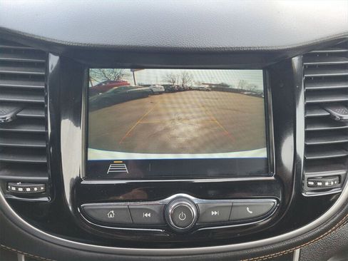 Used 2019 Chevrolet Trax LT w/ LT Convenience Package image 23
