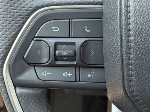 Used 2025 Toyota Tacoma TRD Off-Road w/ TRD Off Road Premium Package AWD/4WD image 16