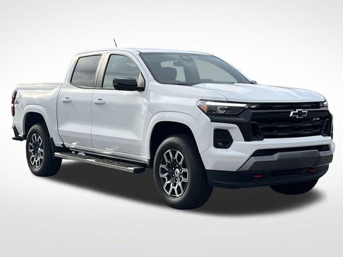 Used 2023 Chevrolet Colorado Z71 w/ Z71 Convenience Package 2 image 39