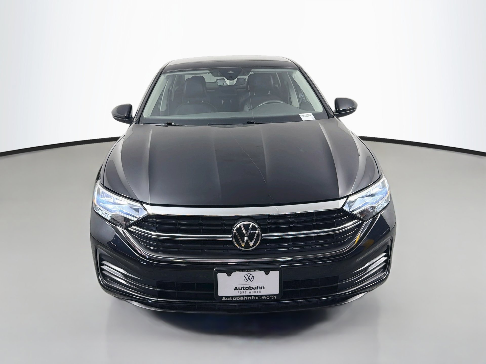 Used 2022 Volkswagen Jetta SE FWD image 2
