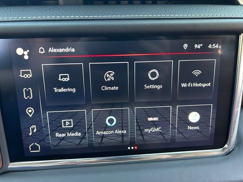 Used 2023 GMC Yukon Denali Ultimate AWD/4WD image 34