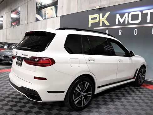 Used 2020 BMW X7 M50i w/ Cold Weather Package image 9