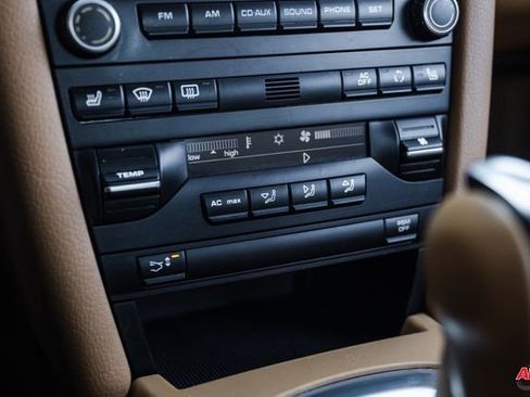 Used 2011 Porsche Cayman image 14