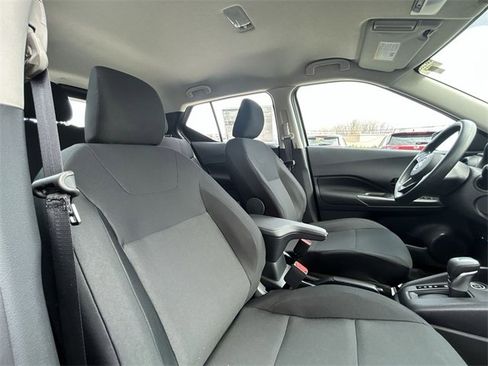Used 2024 Nissan Kicks S image 14