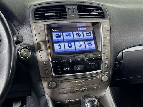 Used 2013 Lexus IS 250C image 22