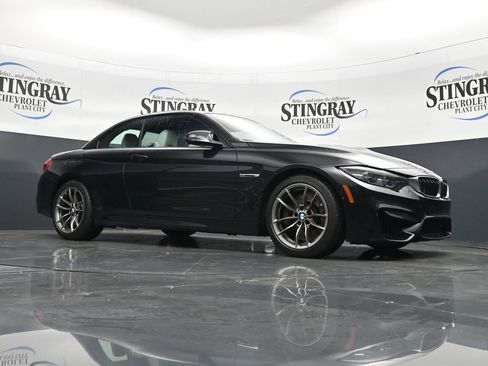 Used 2018 BMW M4 Convertible image 17