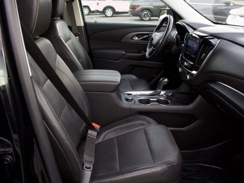 Used 2020 Chevrolet Traverse Premier image 39
