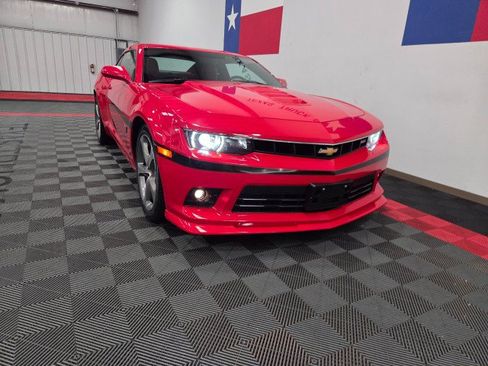Used 2015 Chevrolet Camaro SS w/ Commemorative Special Edition RWD image 22