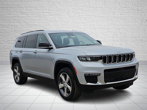 New 2025 Jeep Grand Cherokee L Limited image 6
