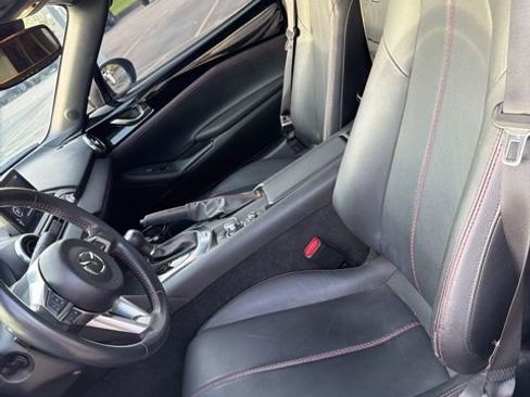 Used 2019 MAZDA MX-5 Miata Grand Touring image 12