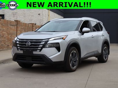 Used 2025 Nissan Rogue SV w/ SV Premium Package