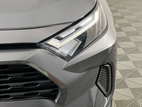 Used 2025 Toyota RAV4 XLE image 8