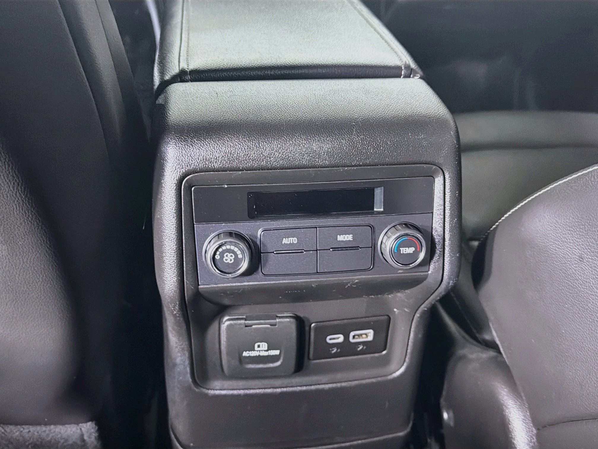 Used 2023 GMC Acadia SLT AWD/4WD image 26
