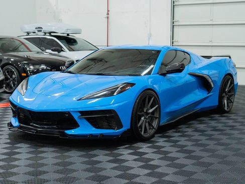 Used 2023 Chevrolet Corvette Stingray Preferred Cpe w/ Z51 Performance Package RWD image 3