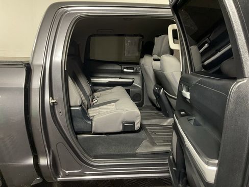 Used 2018 Toyota Tundra SR5 w/ SR5 Upgrade Package image 34