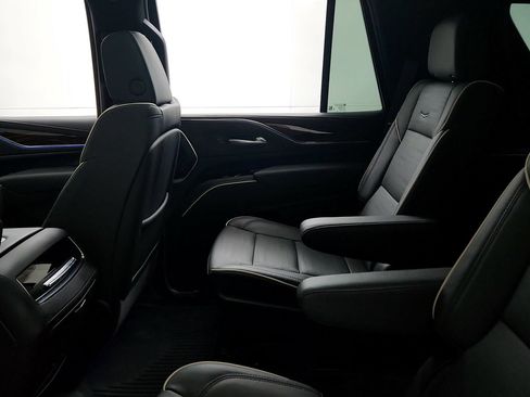 Certified 2024 Cadillac Escalade Premium Luxury AWD/4WD image 27