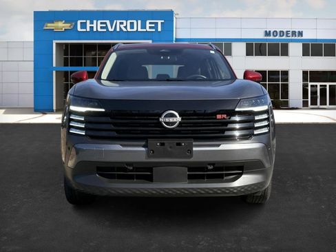 Used 2025 Nissan Kicks SR w/ Illumination Package image 7