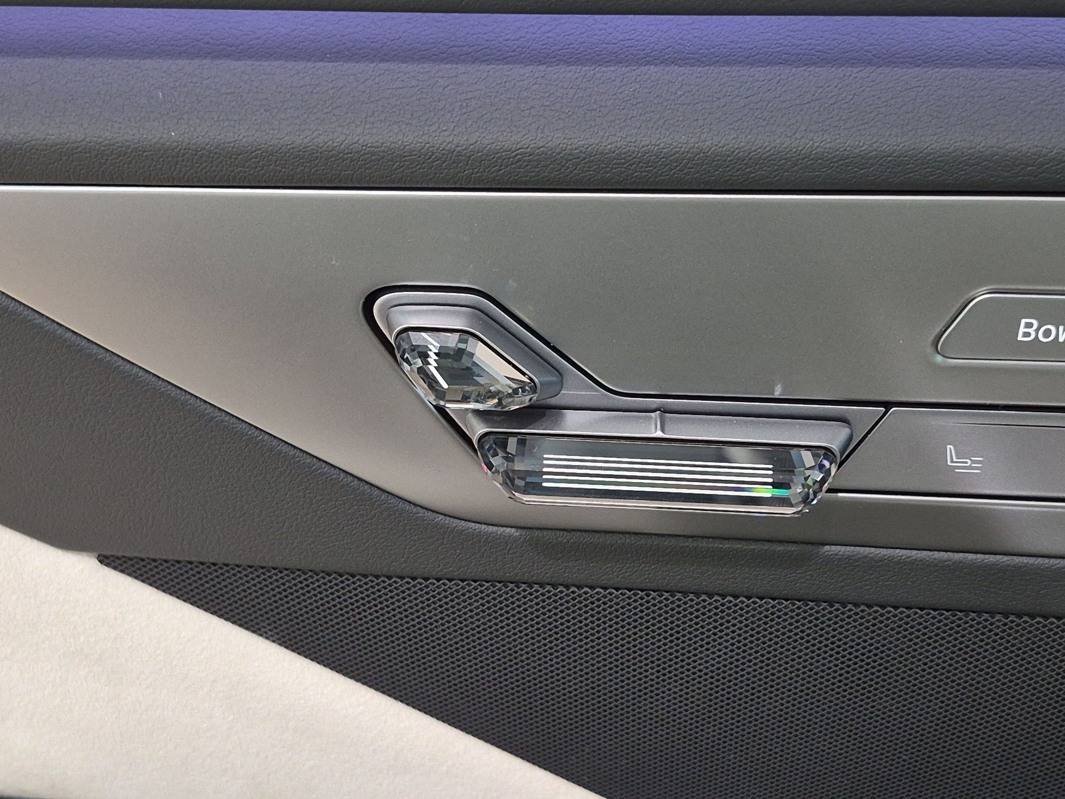 New 2027 BMW 740i w/ Executive Package RWD image 14