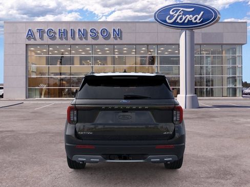 Used 2026 Ford Explorer Active w/ Active Comfort Package AWD/4WD image 5
