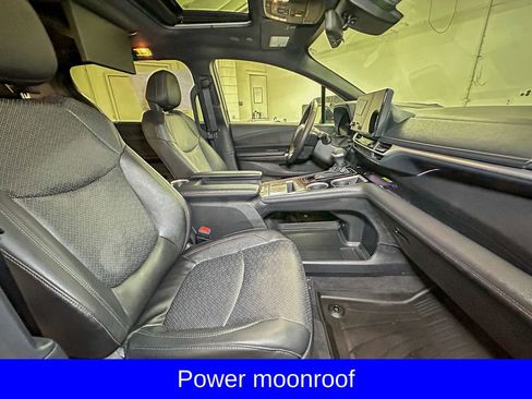 Used 2026 Toyota Sienna Platinum AWD/4WD image 7