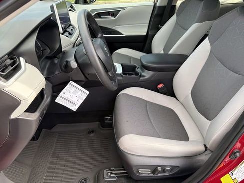 Certified 2025 Toyota RAV4 XLE FWD image 3