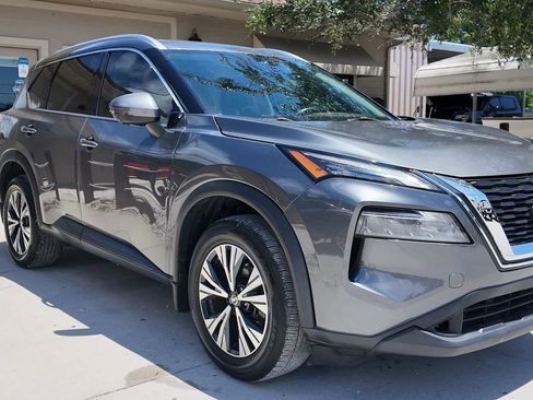 Used 2021 Nissan Rogue SV w/ Premium Package FWD image 3