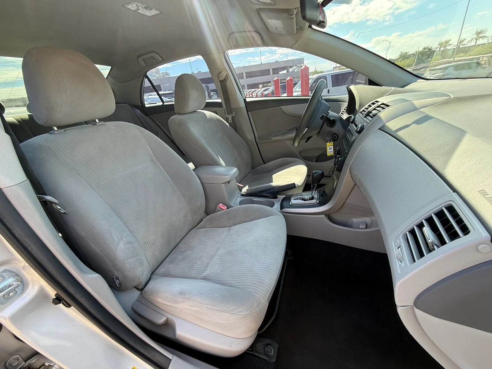 Used 2010 Toyota Corolla LE FWD image 15